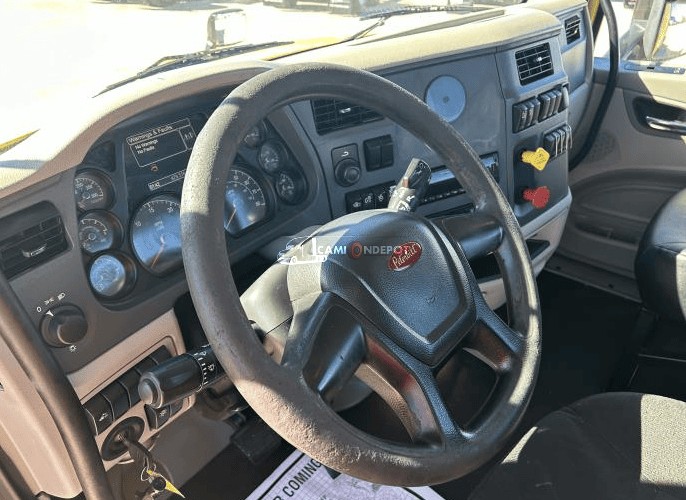 Truck Thumbnail 4