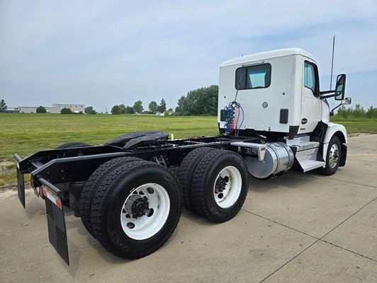 Truck Thumbnail 2