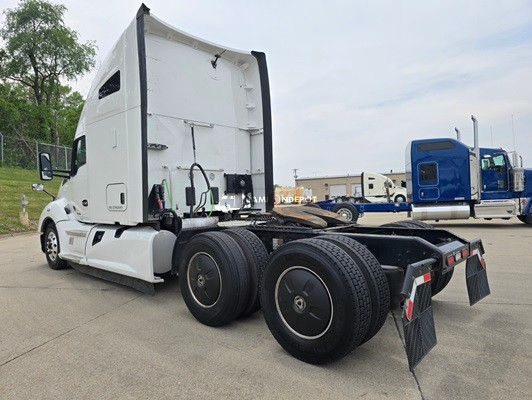 Truck Thumbnail 4