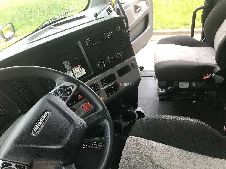 Truck Thumbnail 6