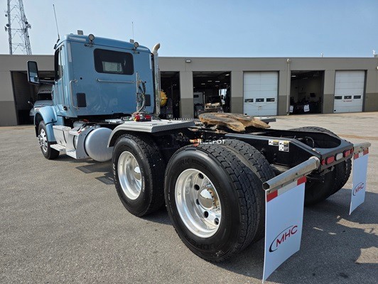 Truck Thumbnail 4