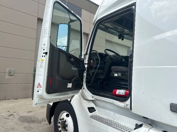 Truck Thumbnail 5