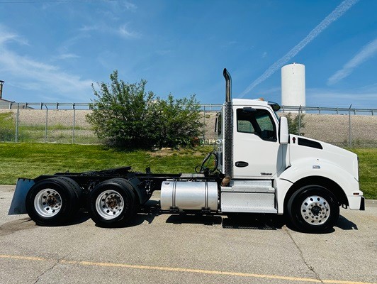 Truck Thumbnail 2