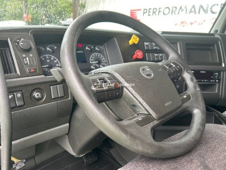 Truck Thumbnail 6