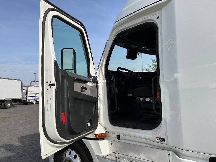 Truck Thumbnail 5