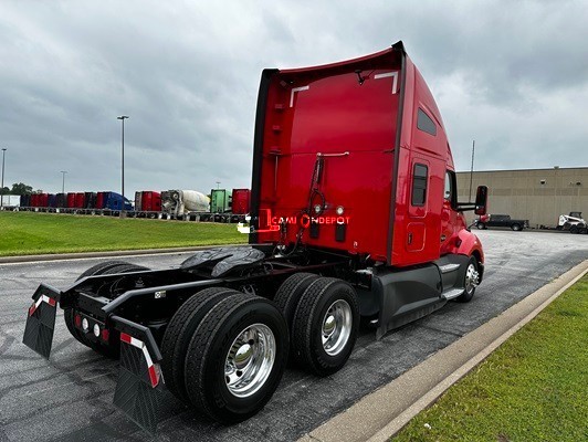 Truck Thumbnail 4