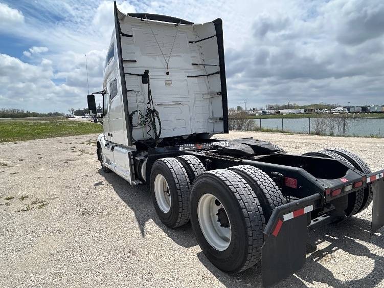 Truck Thumbnail 4
