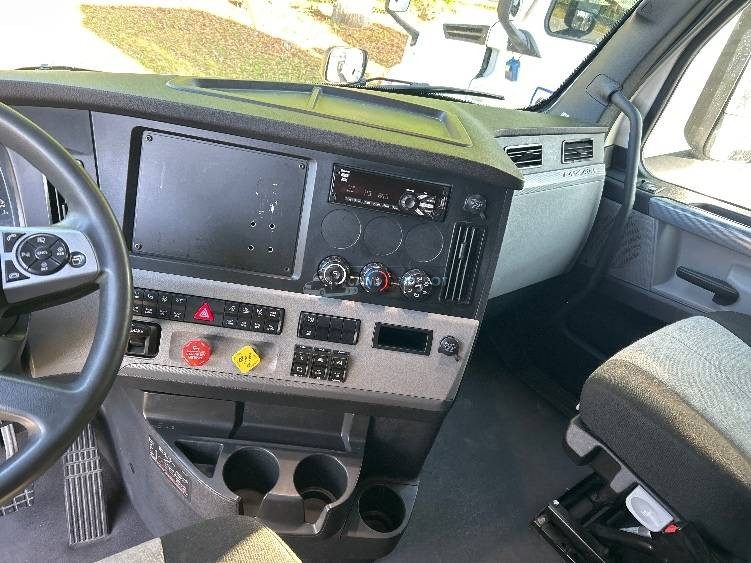 Truck Thumbnail 7