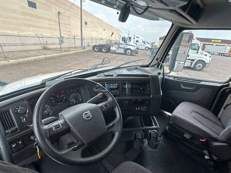 Truck Thumbnail 6