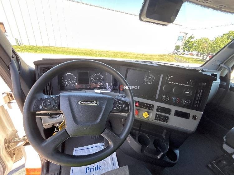 Truck Thumbnail 8
