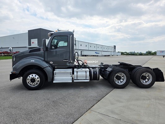 Truck Thumbnail 4