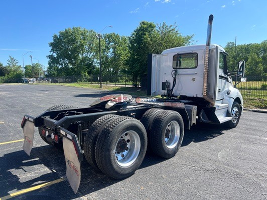 Truck Thumbnail 2
