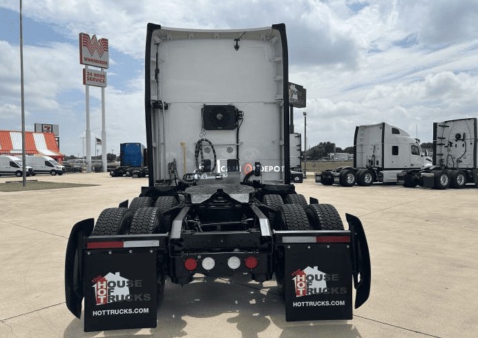 Truck Thumbnail 3