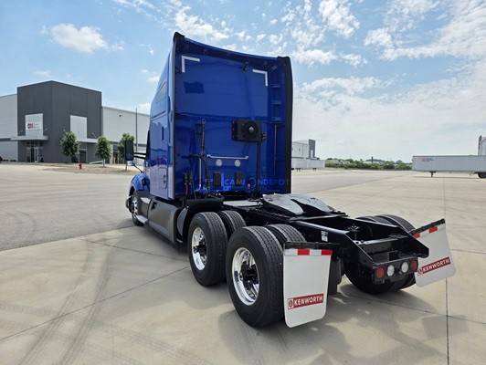 Truck Thumbnail 4