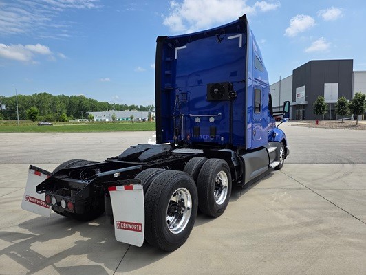 Truck Thumbnail 2