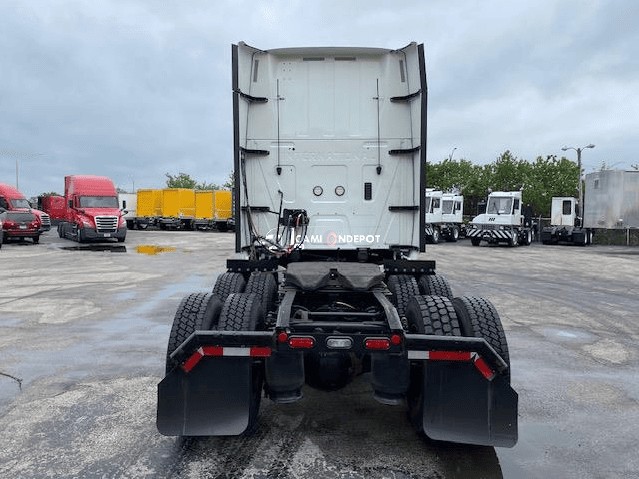 Truck Thumbnail 3