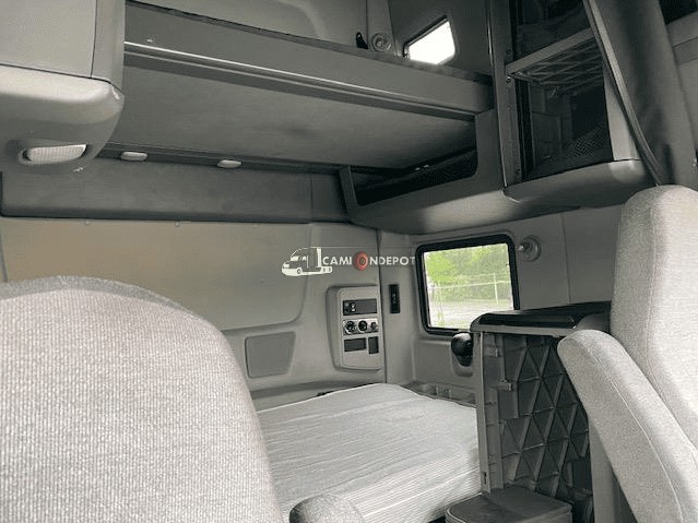 Truck Thumbnail 4