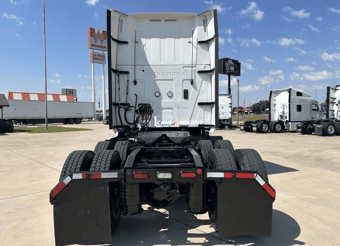 Truck Thumbnail 3