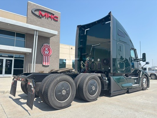 Truck Thumbnail 2