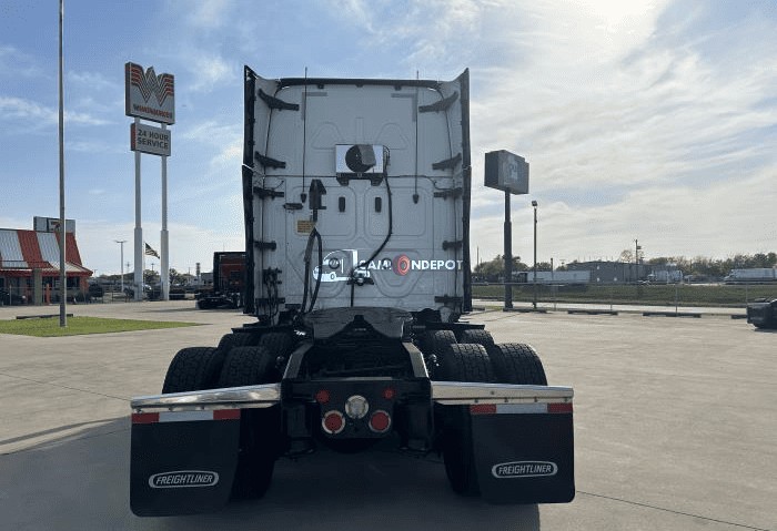 Truck Thumbnail 3