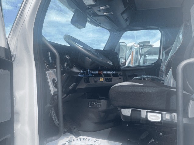 Truck Thumbnail 3