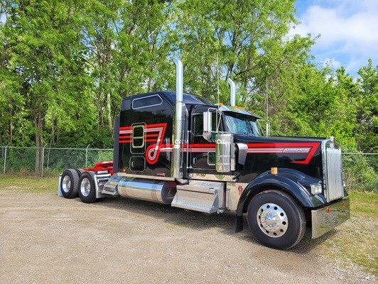 Truck Thumbnail 3