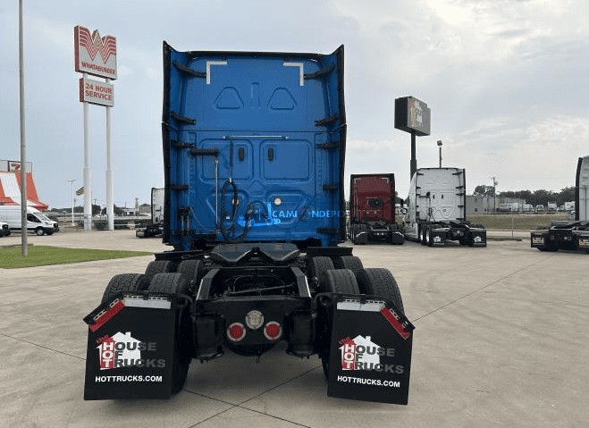 Truck Thumbnail 3