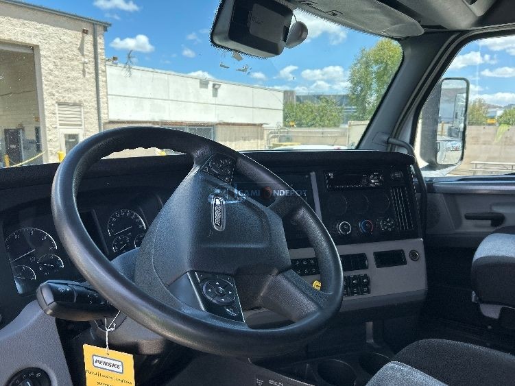 Truck Thumbnail 5