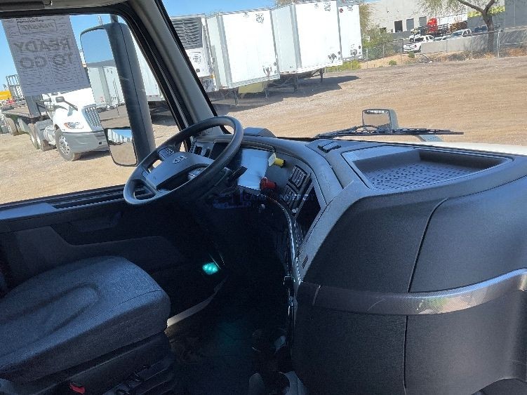 Truck Thumbnail 8
