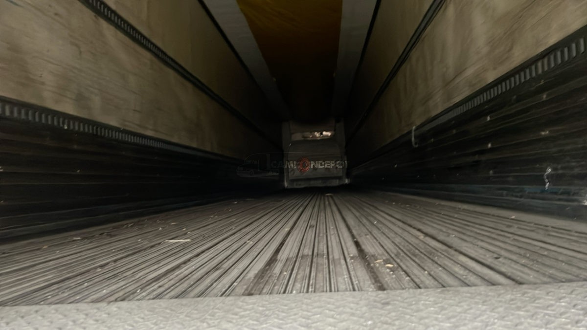 Truck Thumbnail 4