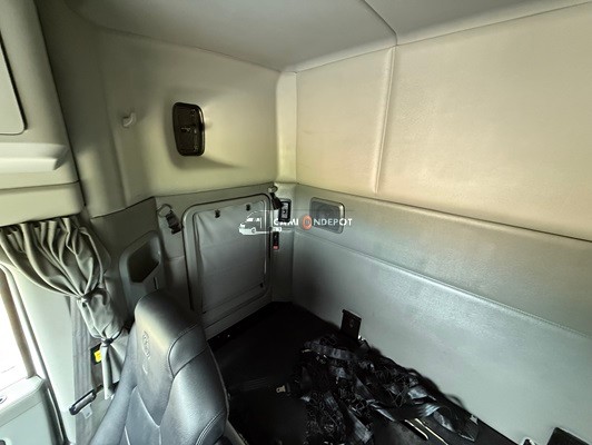 Truck Thumbnail 5