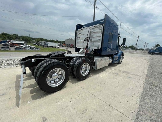 Truck Thumbnail 2