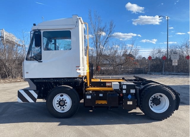 Truck Thumbnail 3