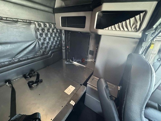 Truck Thumbnail 5
