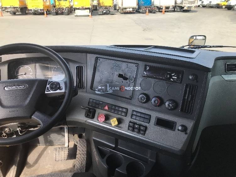 Truck Thumbnail 10