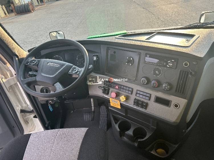 Truck Thumbnail 8