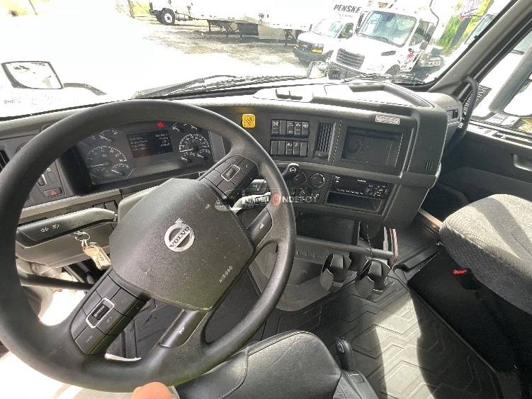 Truck Thumbnail 7