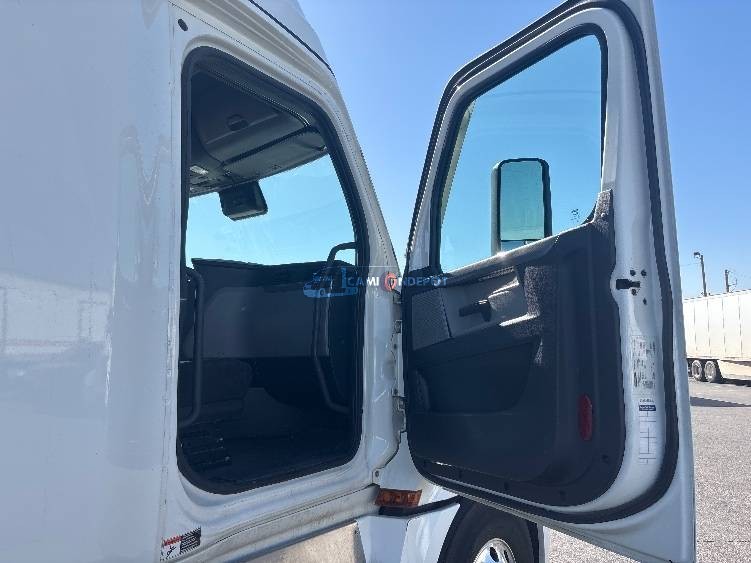 Truck Thumbnail 8