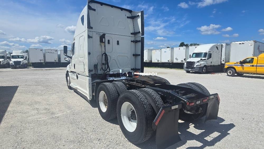 Truck Thumbnail 5