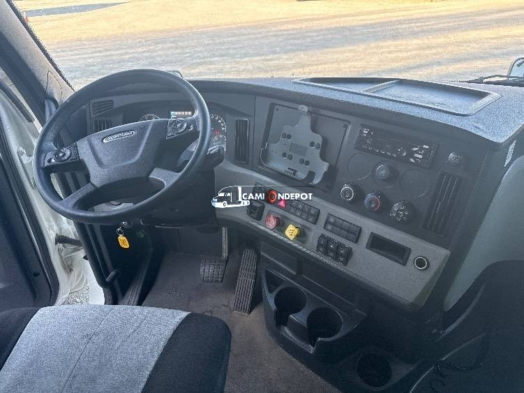 Truck Thumbnail 6