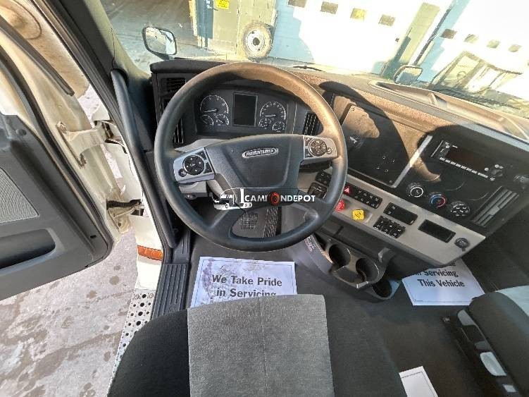 Truck Thumbnail 6