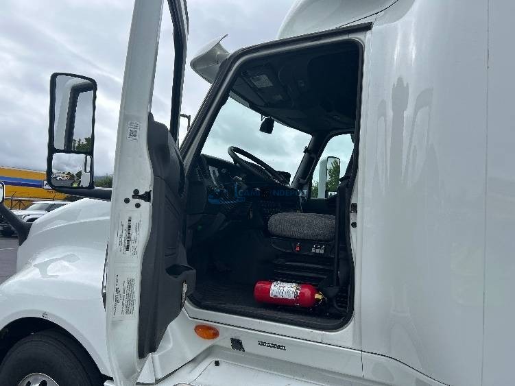 Truck Thumbnail 7