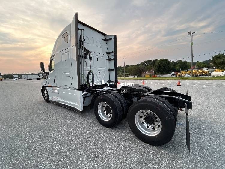 Truck Thumbnail 5