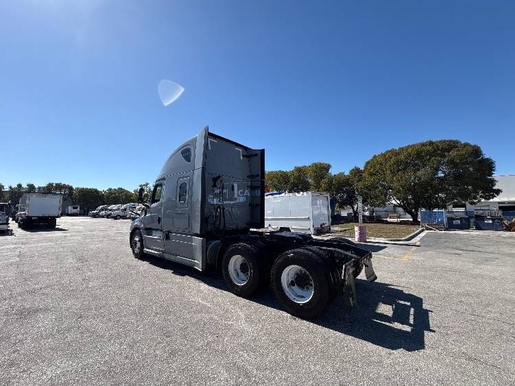 Truck Thumbnail 4