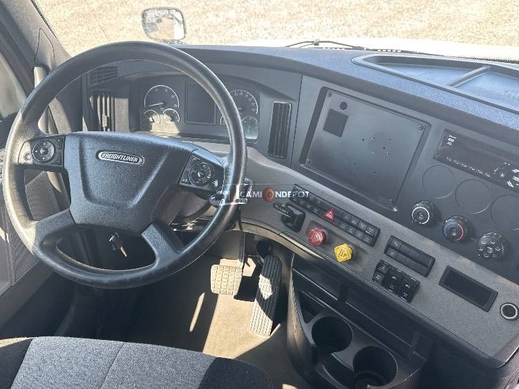 Truck Thumbnail 8