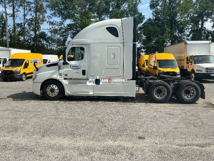 Truck Thumbnail 3