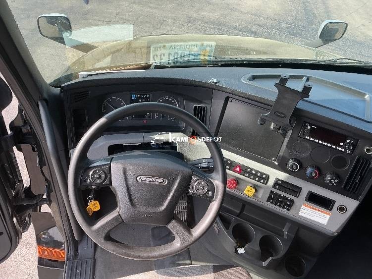 Truck Thumbnail 6