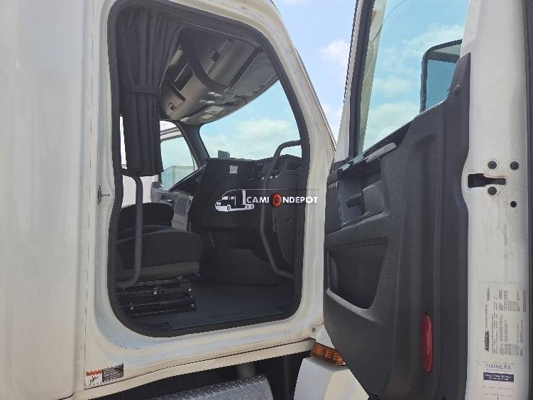 Truck Thumbnail 7