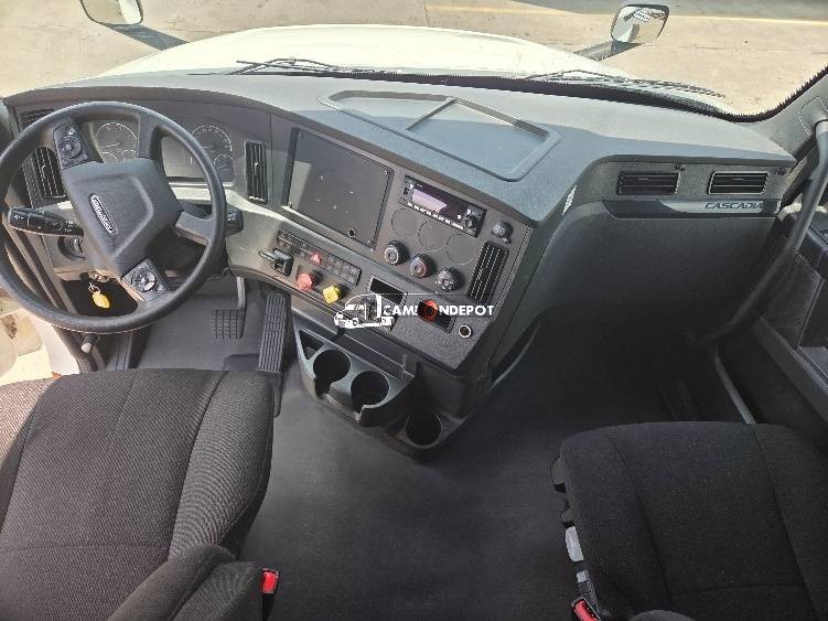 Truck Thumbnail 6