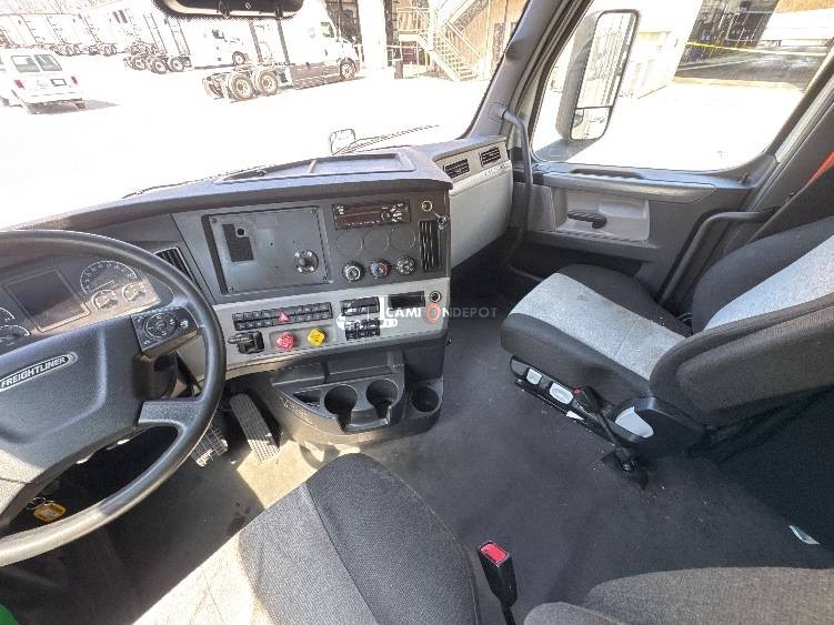 Truck Thumbnail 6
